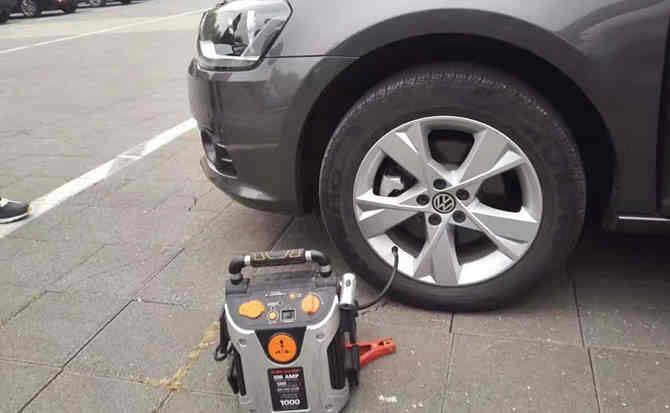 兴仁汽车搭电案例
