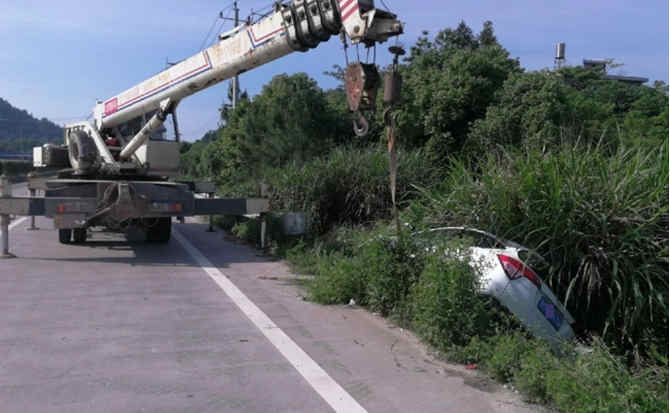 兴仁重载吊车救援 兴仁重载吊车救援